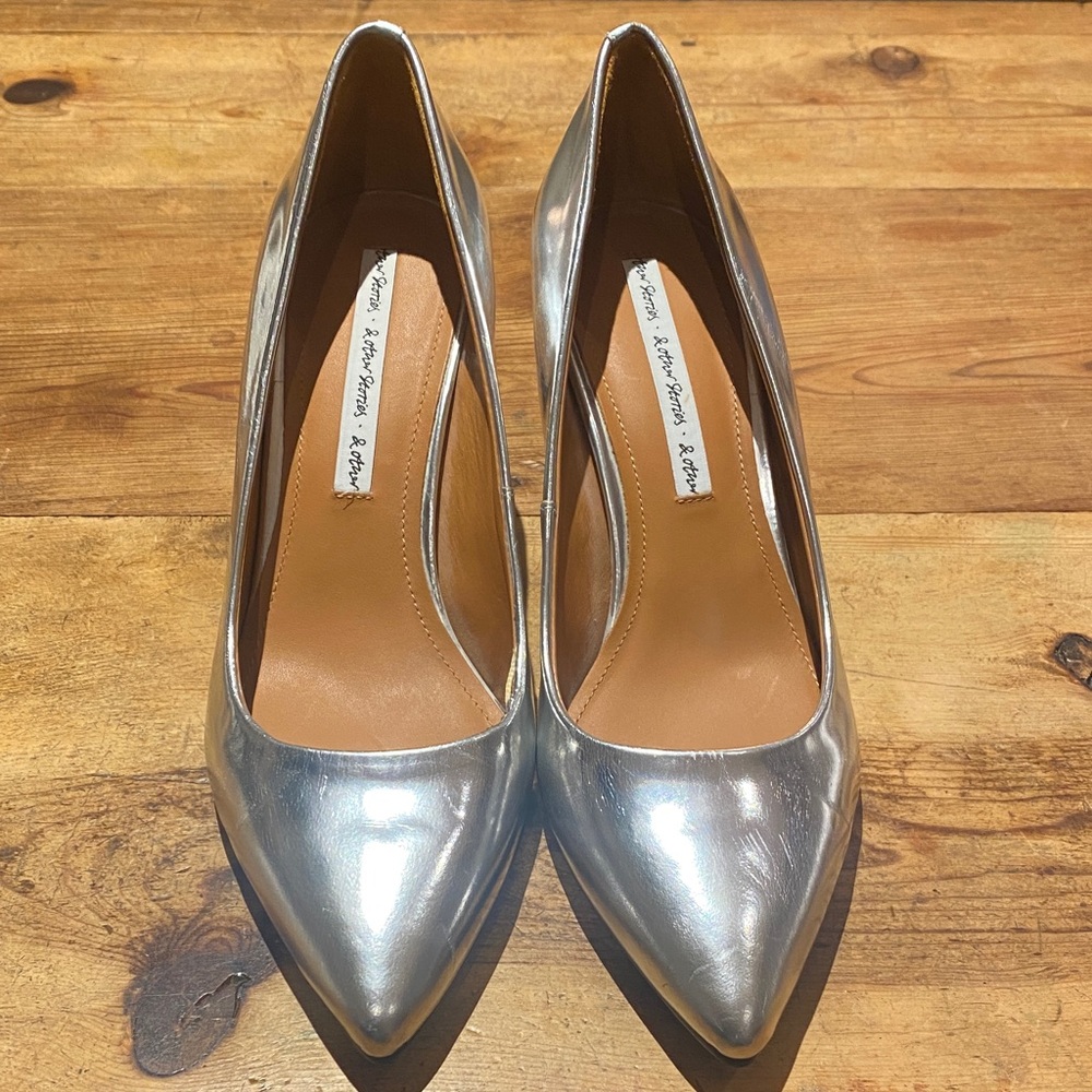 Shiny Silver Pointed Toe Heels